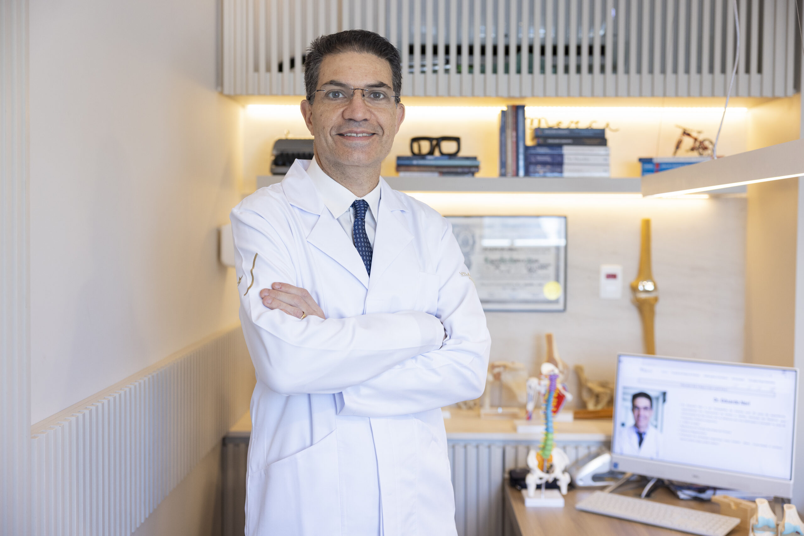 Dr. Eduardo Neri — Ortopedista em São Paulo