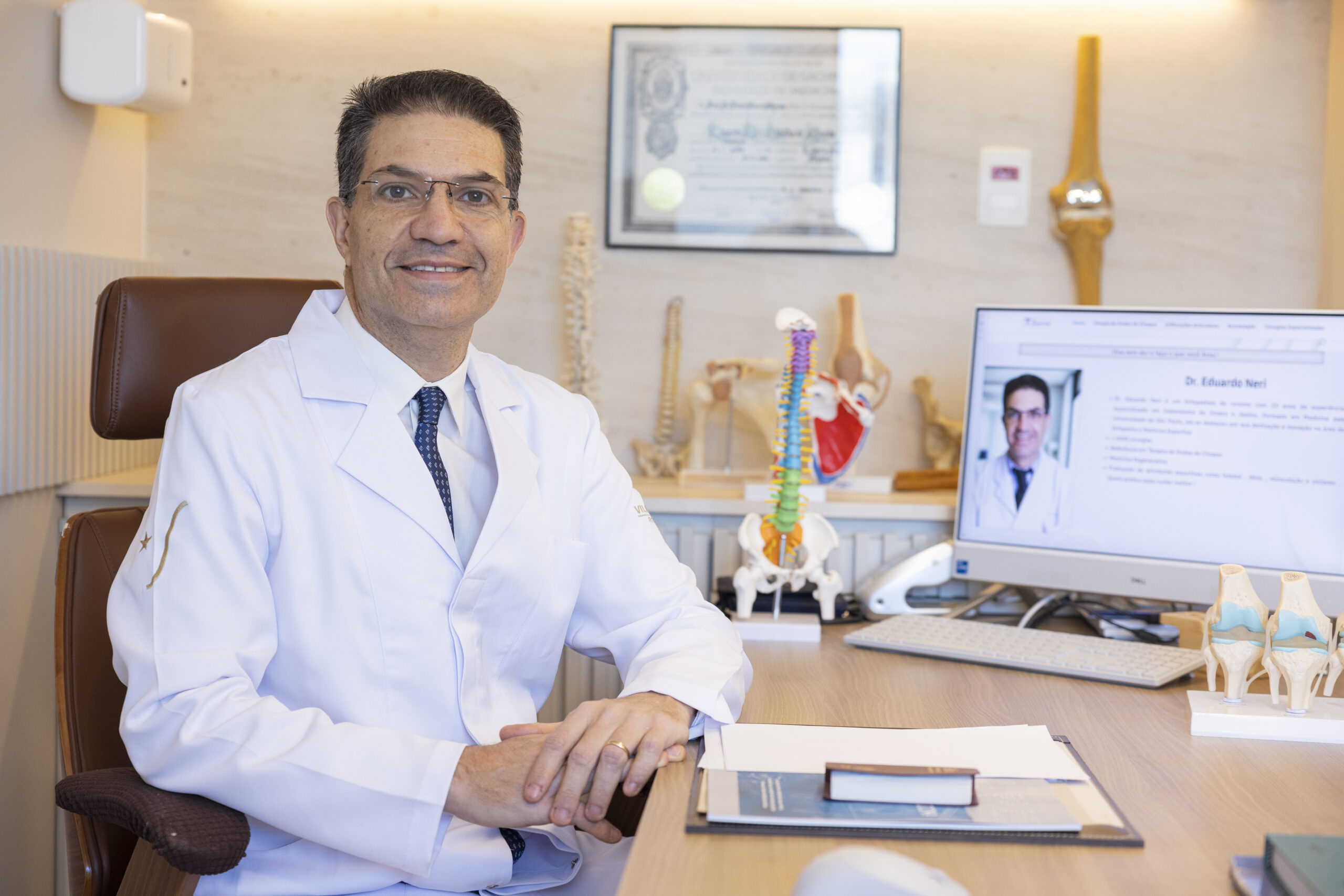 Dr. Eduardo Neri